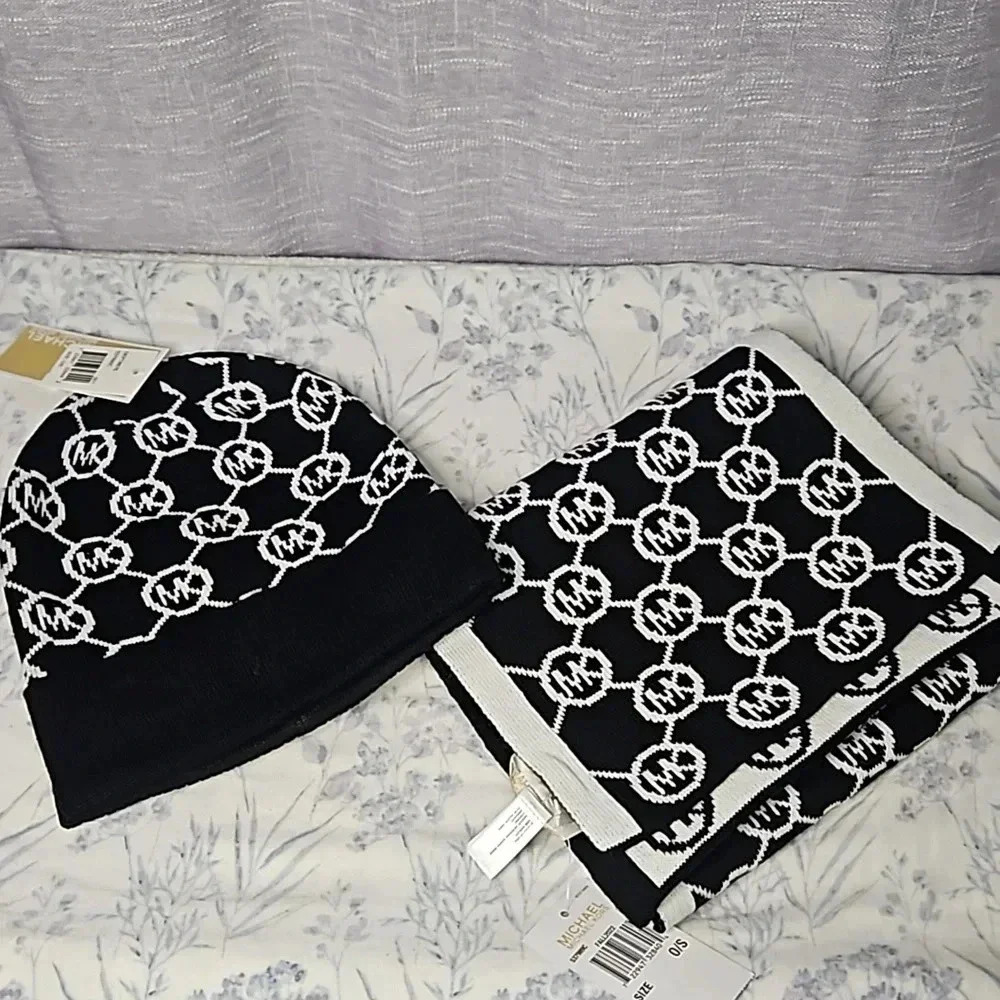 MICHAEL KORS SET
